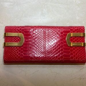 MICHAEL KORS COLLECTION - Red Beverly Hinge Clutch Genuine Python